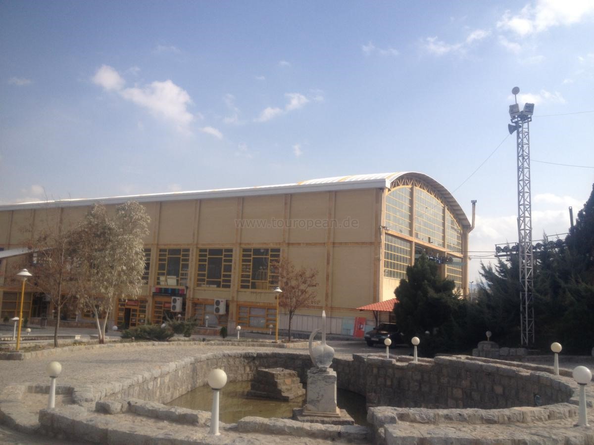 Talstation der Kabinenseilbahn im Sofe Park, Isfahan