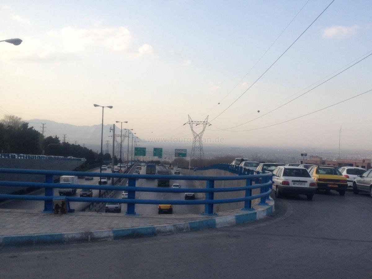 Esfahan: Marsch vom Soffe Park ins Zentrum (angepeiltes Ziel die 33-Bogen-Brücke)