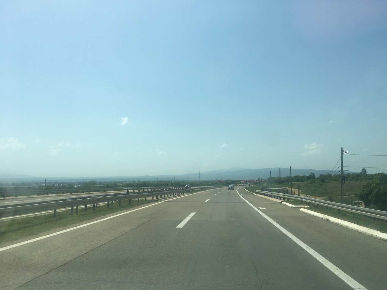 Auf der (mautpflichtigen) serbischen Autobahn unterwegs, von Nis aus geht es zun&auml;chst gen Norden