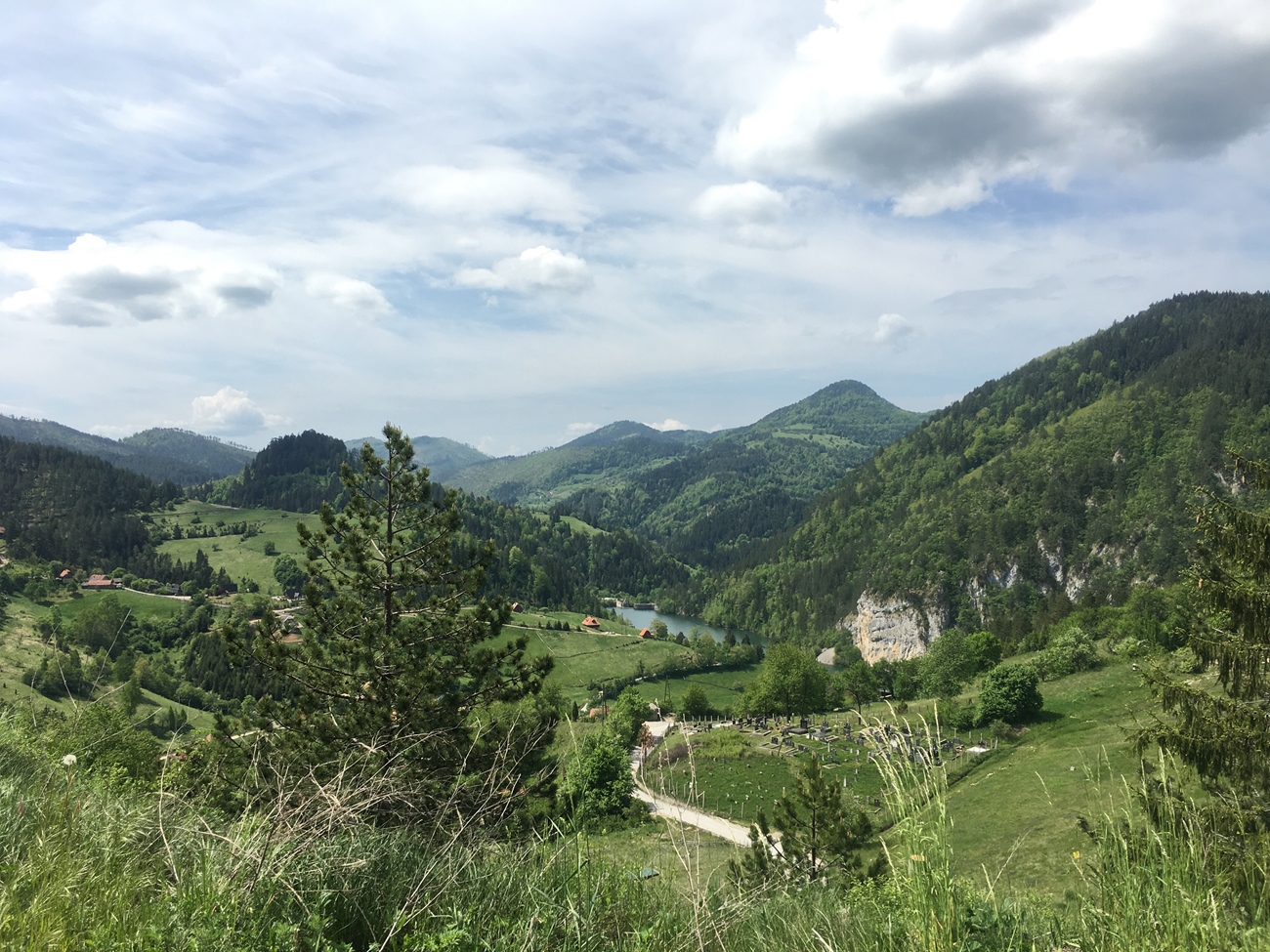 Blick zur&uuml;ck zum &Uuml;bernachtungs-Platz am Spajici Jezero 