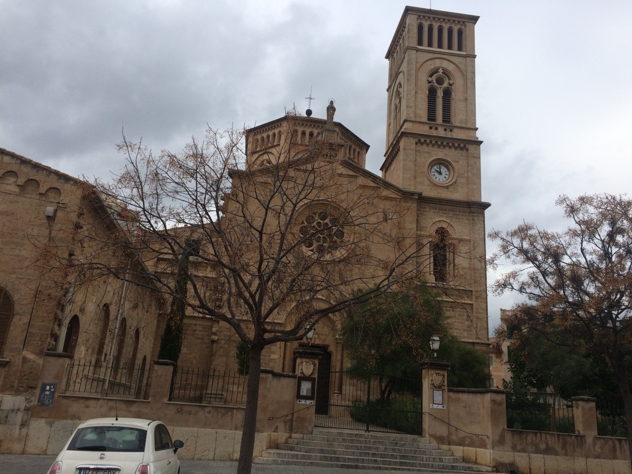 "Parròquia Immaculada Concepció i Sant Magí" nennt man dieses Gotteshaus