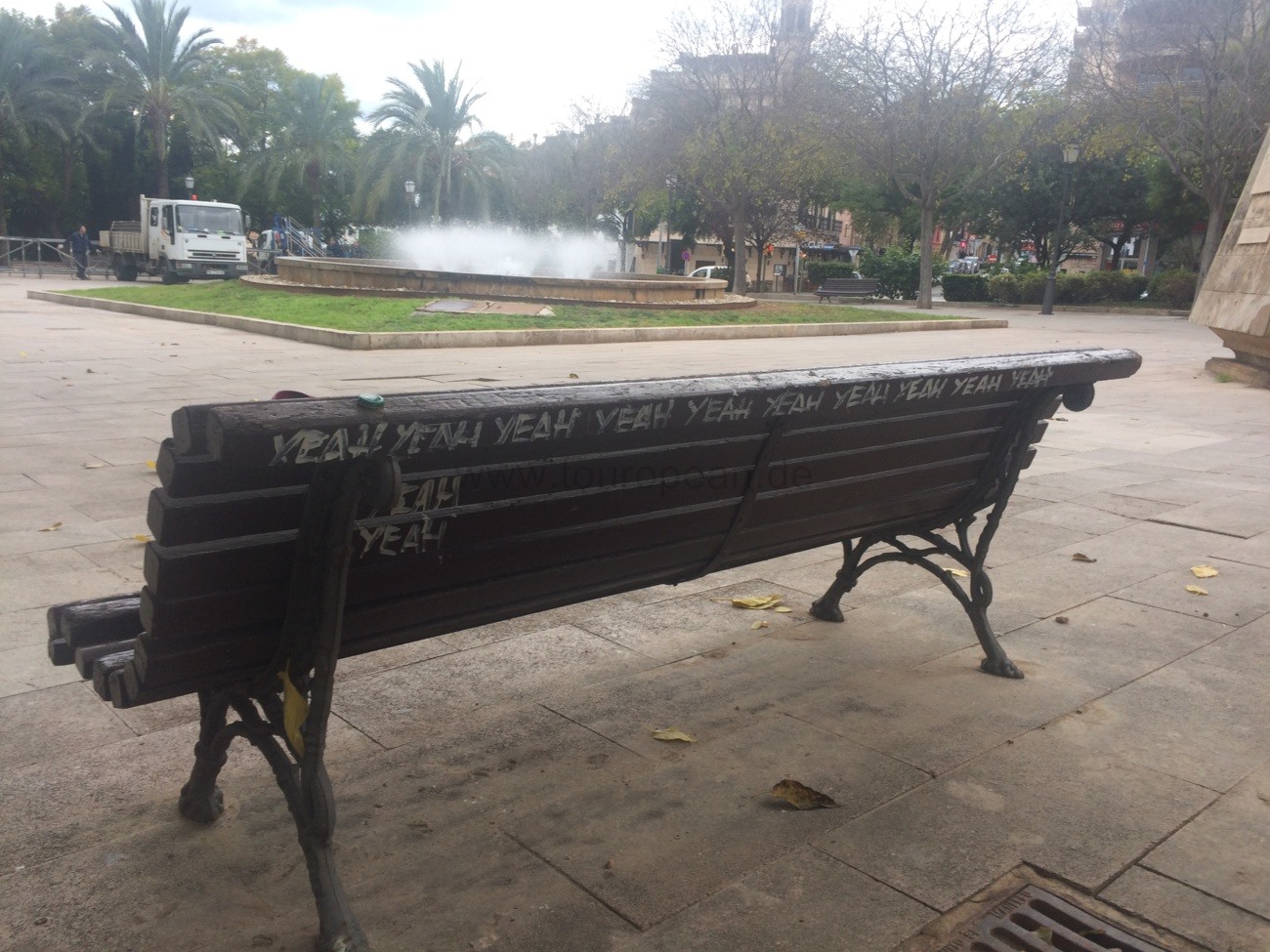 YEAH YEAH ... YEAH" Bank 