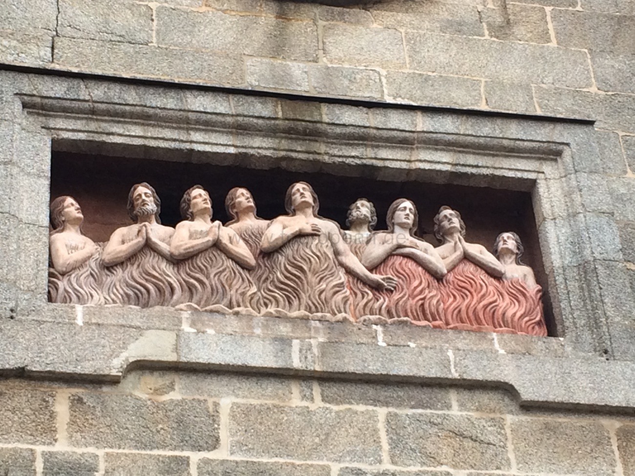 Freske (nennt man das so so?) oberhalb des Haupteingangs der Capela das Ánimas, dessen Bedutung ich gern wüsste 