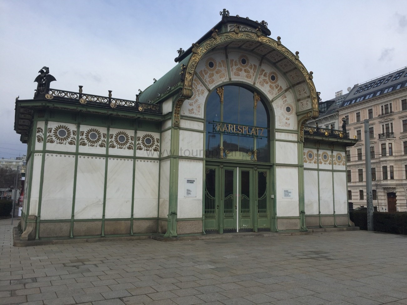Karlsplatz 